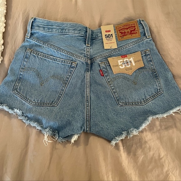 Levi’s High Rise Denim Shorts - Picture 2 of 4